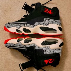 AIR GRIFFEY MAX 1 (GS) "SAFARI" BLACK-RED